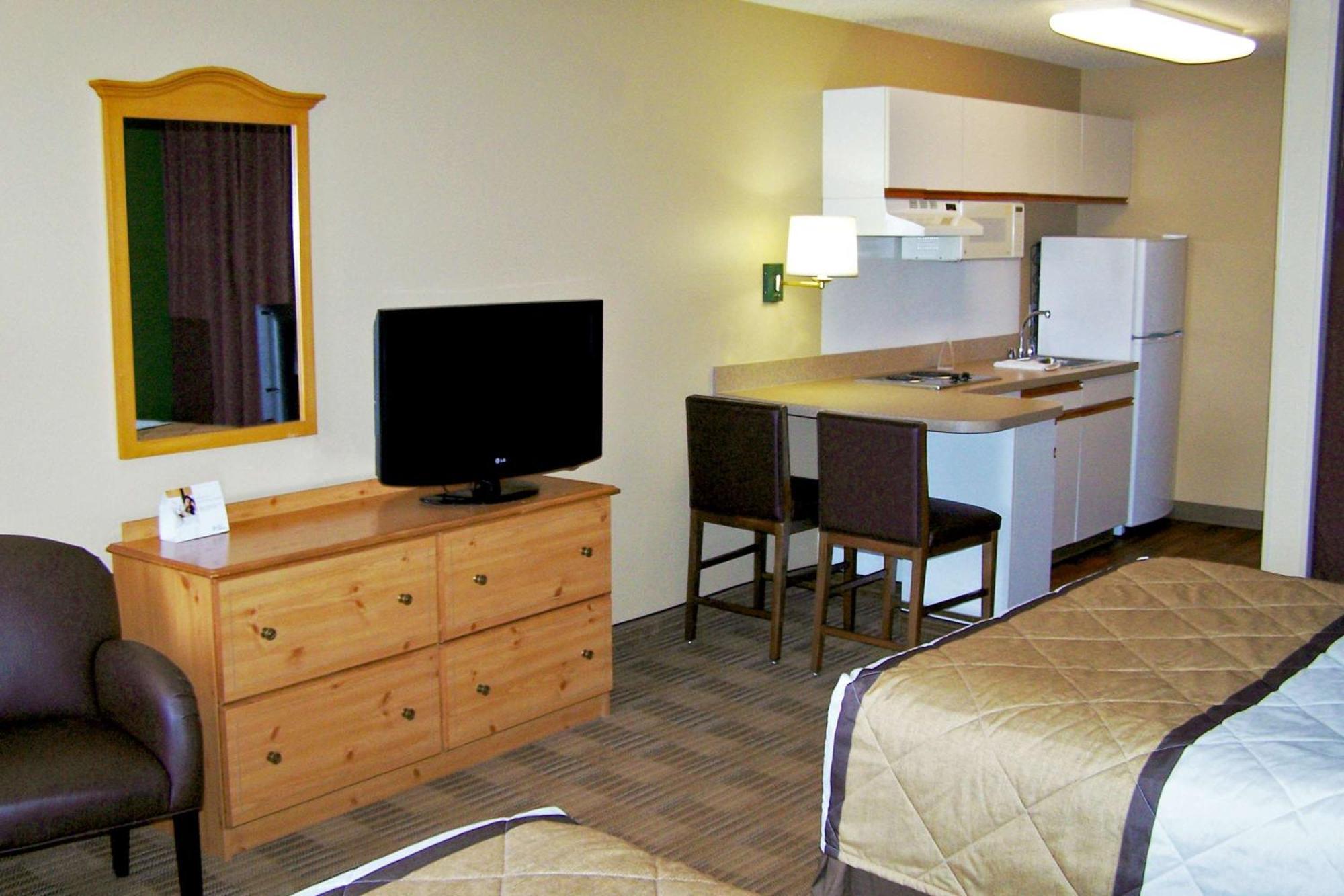 סנדי ספרינגס Extended Stay America Suites - Atlanta - Marietta - Powers Ferry Rd מראה חיצוני תמונה