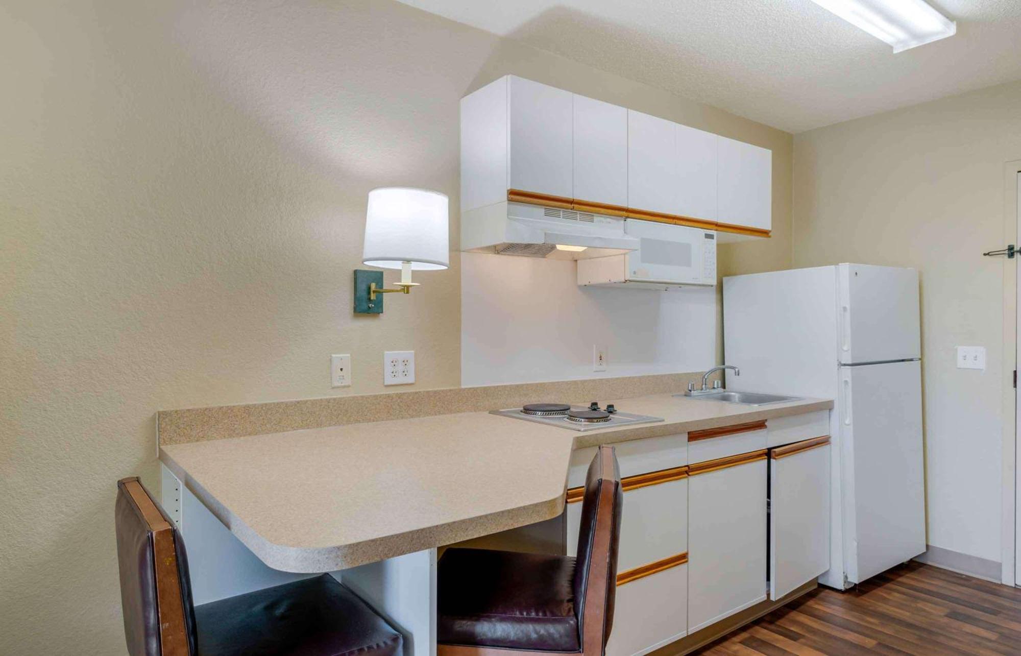סנדי ספרינגס Extended Stay America Suites - Atlanta - Marietta - Powers Ferry Rd מראה חיצוני תמונה