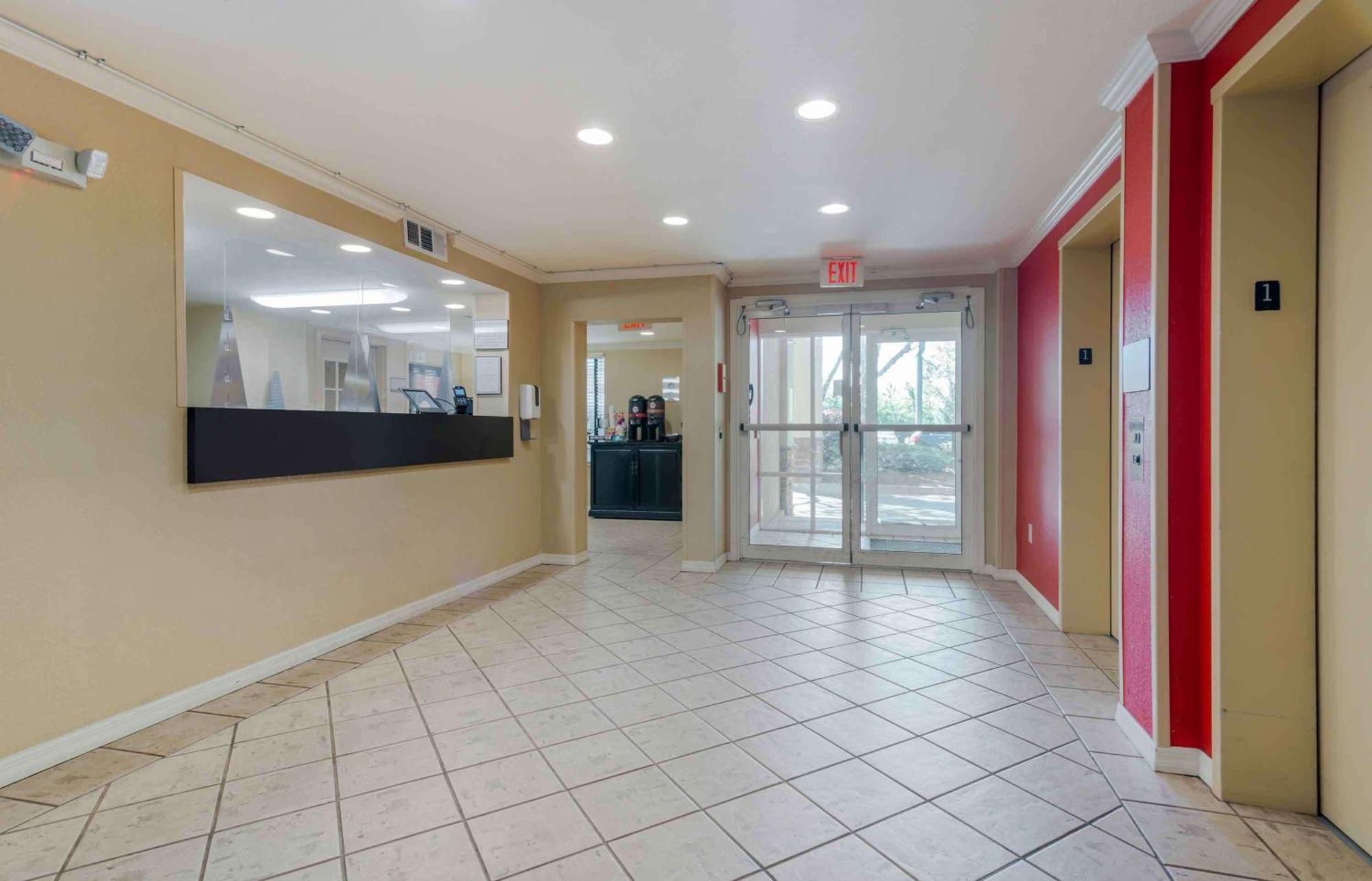 סנדי ספרינגס Extended Stay America Suites - Atlanta - Marietta - Powers Ferry Rd מראה חיצוני תמונה