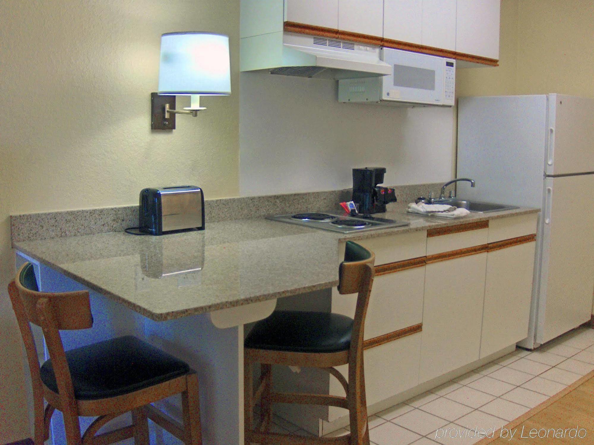 סנדי ספרינגס Extended Stay America Suites - Atlanta - Marietta - Powers Ferry Rd מראה חיצוני תמונה